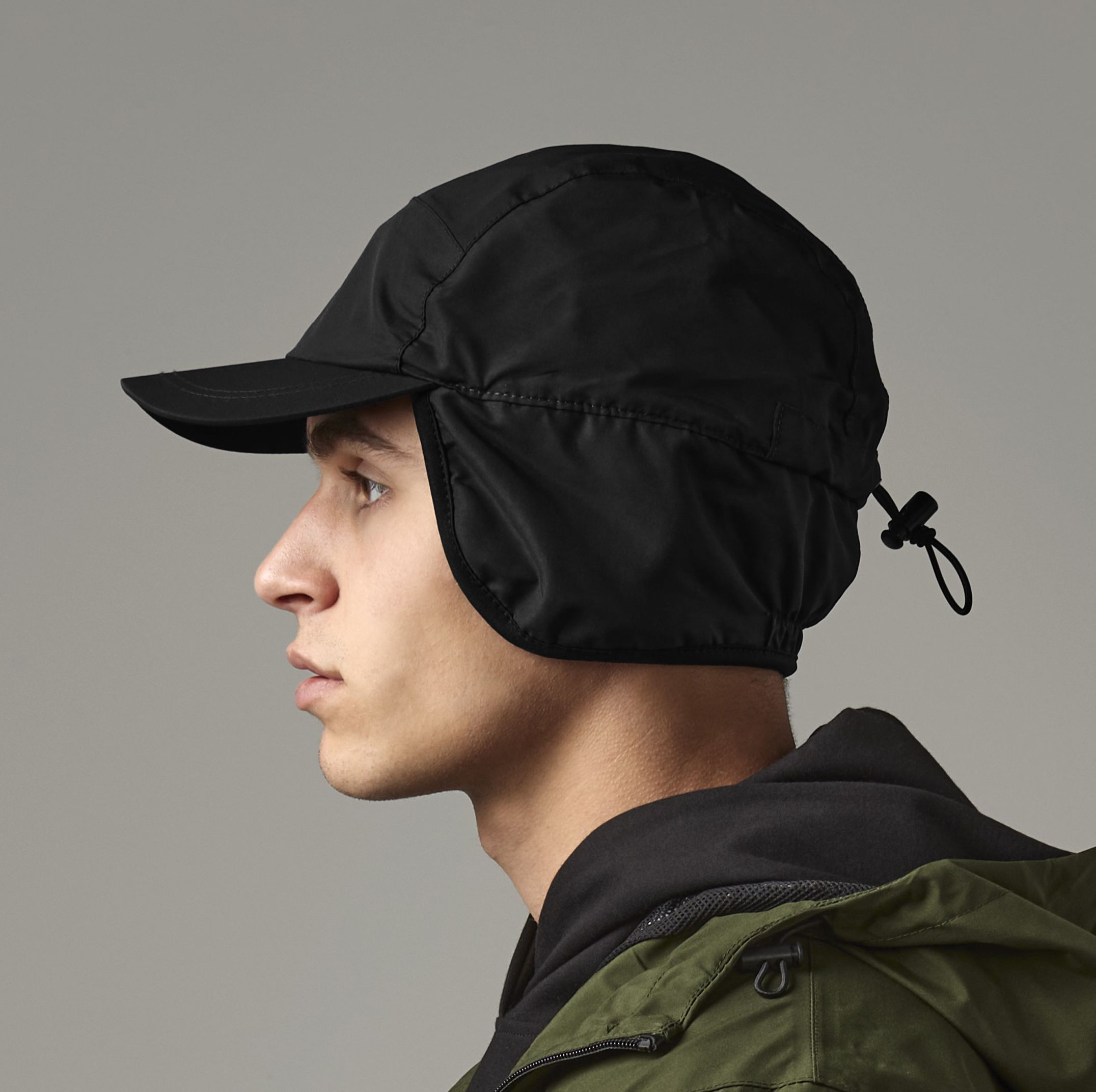MOUNTAIN CAP