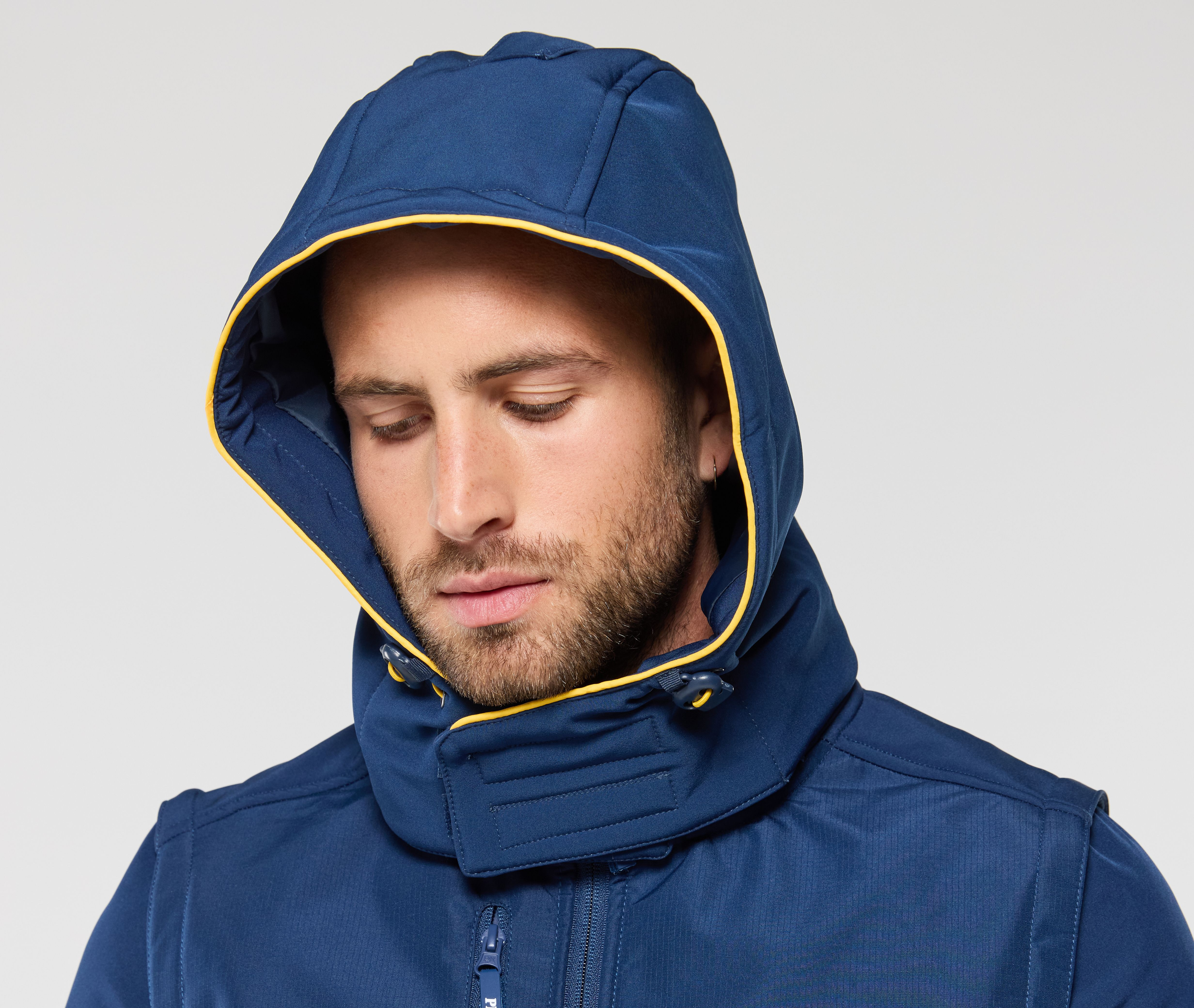 UNIVERSAL SOFTSHELL HOOD