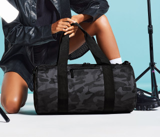 CAMO BARREL BAG